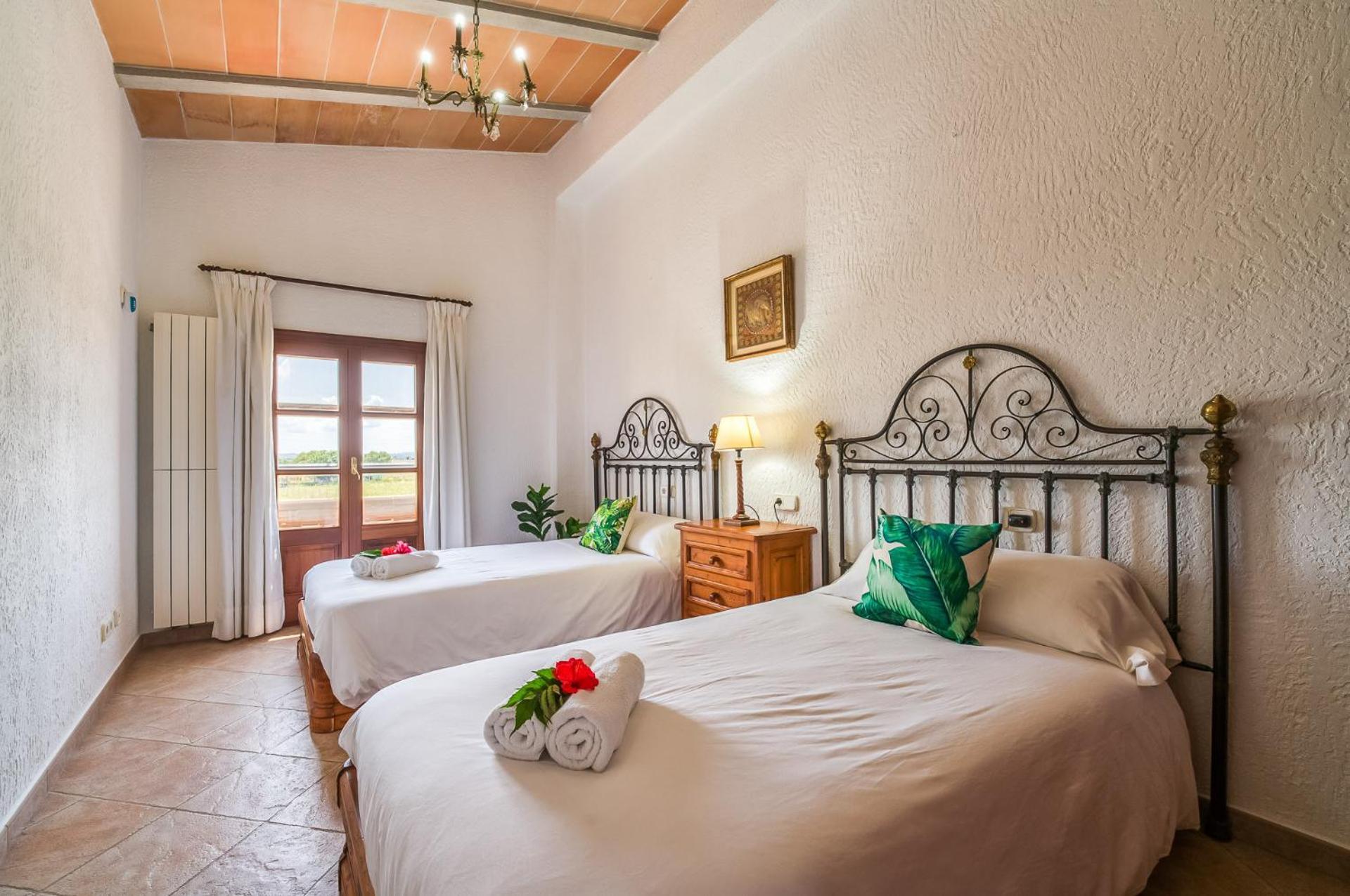 Ideal Mallorca - Gomila Country house Sa Pobla